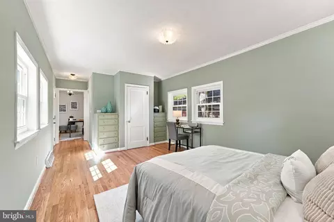 Bedroom - 9129 Walden Rd, Silver Spring, MD 20901 photo 4 of 7
