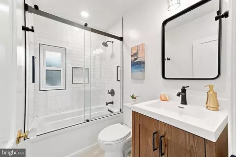 Bath - 9129 Walden Rd, Silver Spring, MD 20901 photo 2 of 2