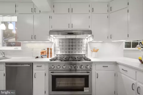 Kitchen - 9407 Seminole St, Silver Spring, MD 20901 photo 4 of 7