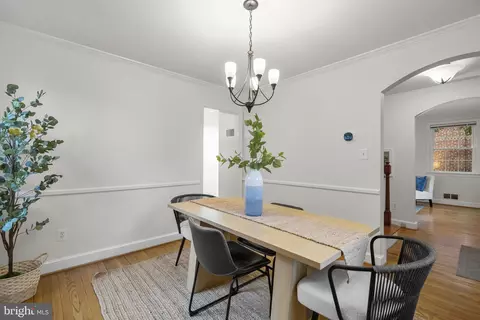 Dining - 9407 Seminole St, Silver Spring, MD 20901 photo 2 of 3