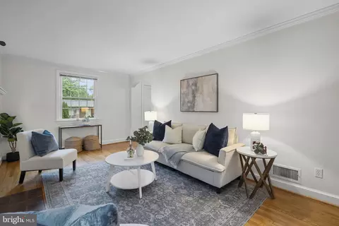 Living - 9407 Seminole St, Silver Spring, MD 20901 photo 3 of 5