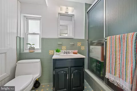 Bath - 213 Piping Rock Dr, Silver Spring, MD 20905 photo 1 of 3