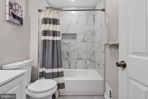 Bath - 708 Rosemere Ave, Silver Spring, MD 20904 photo 6 of 8