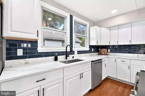 Kitchen - 708 Rosemere Ave, Silver Spring, MD 20904 photo 3 of 6