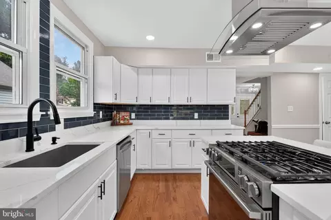 Kitchen - 708 Rosemere Ave, Silver Spring, MD 20904 photo 5 of 6