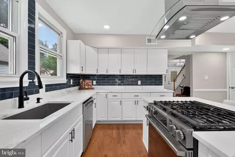 Kitchen - 708 Rosemere Ave, Silver Spring, MD 20904 photo 4 of 6