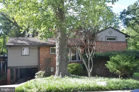 6408 W Halbert Rd, Bethesda, MD 20817