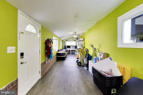 Entry Way - 16012 Batson Rd, Spencerville, MD 20868 photo 6 of 7