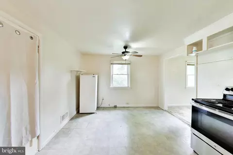 Entry Way - 16012 Batson Rd, Spencerville, MD 20868 photo 2 of 7