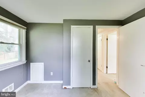 Entry Way - 16012 Batson Rd, Spencerville, MD 20868 photo 3 of 7