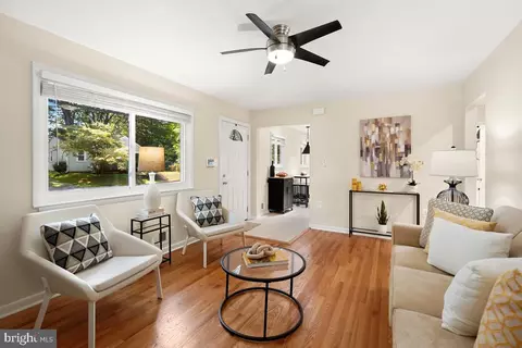 Living - 143 Ritchie Ave, Silver Spring, MD 20910 photo 2 of 6