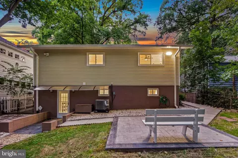 Exterior - 143 Ritchie Ave, Silver Spring, MD 20910 photo 9 of 10