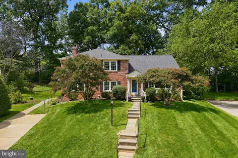6 Geneva Mason Ct, Potomac, MD 20854