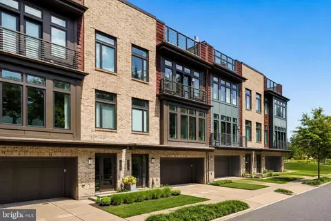 5445 Merriam St, Bethesda, MD 20814