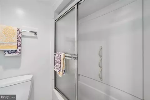 Bath - 15115 Interlachen Dr #3-901, Silver Spring, MD 20906 photo 2 of 3