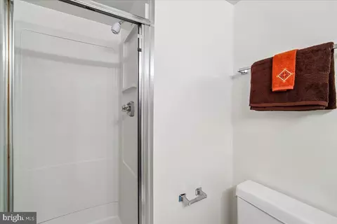 Bath - 15115 Interlachen Dr #3-901, Silver Spring, MD 20906 photo 3 of 3