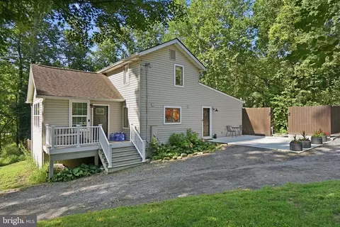 8214 Hawkins Creamery Rd, Gaithersburg, MD 20882