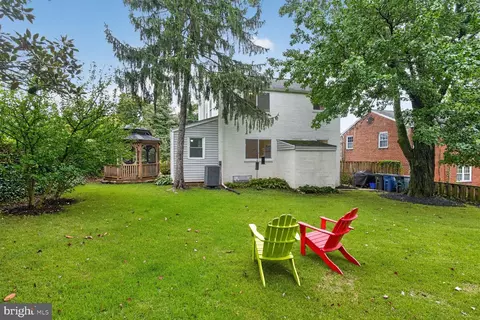 Exterior - 9612 Dilston Rd, Silver Spring, MD 20903 photo 5 of 7
