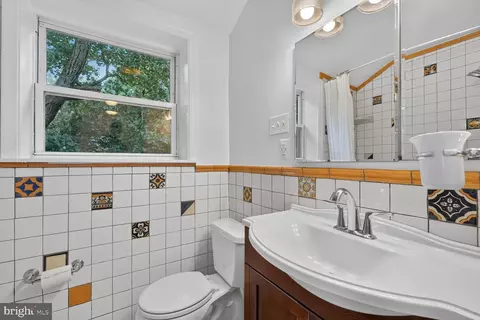 Bath - 9612 Dilston Rd, Silver Spring, MD 20903 photo 1 of 1