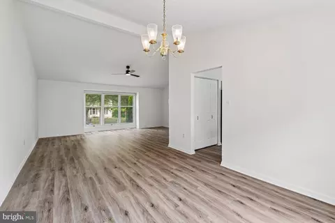 Living - 3049 Memory Ln, Silver Spring, MD 20904 photo 3 of 5