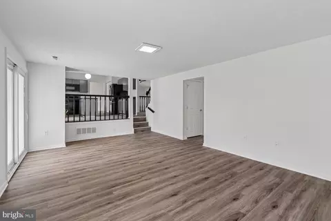 Living - 3049 Memory Ln, Silver Spring, MD 20904 photo 2 of 5
