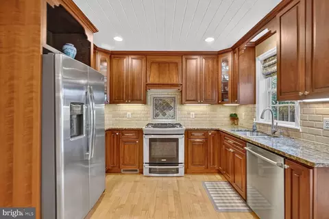 Kitchen - 10115 Gates Ave, Silver Spring, MD 20902 photo 2 of 2