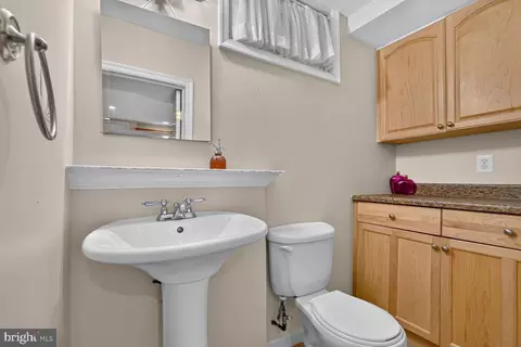Bath - 10115 Gates Ave, Silver Spring, MD 20902 photo 5 of 5