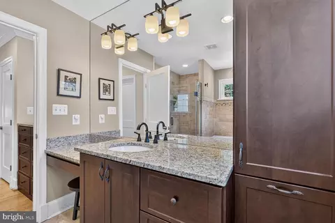 Bath - 10115 Gates Ave, Silver Spring, MD 20902 photo 3 of 5