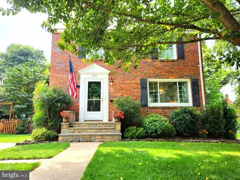 912 Dennis Ave, Silver Spring, MD 20901 photo 1