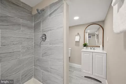Bath - 9205 Glenville Rd, Silver Spring, MD 20901 photo 3 of 3