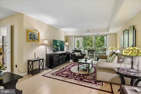 Living - 14809 Pennfield Cir #405, Silver Spring, MD 20906 photo 1 of 3