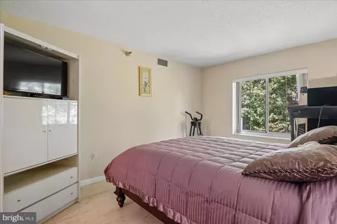 Bedroom - 14809 Pennfield Cir #405, Silver Spring, MD 20906 photo 2 of 3