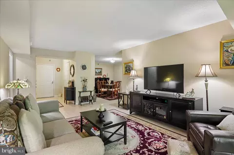 Living - 14809 Pennfield Cir #405, Silver Spring, MD 20906 photo 2 of 3