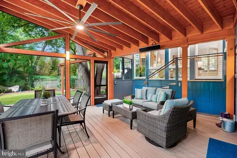 6500 Pyle Rd, Bethesda, MD 20817