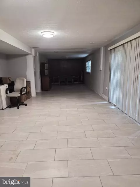 Entry Way - 2136 Edgewater Pkwy, Silver Spring, MD 20903 photo 1 of 1