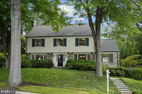 4821 Fort Sumner Dr, Bethesda, MD 20816