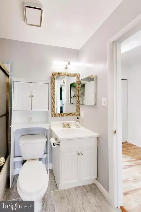 Bath - 2923 Lisage Way, Silver Spring, MD 20904 photo 2 of 3