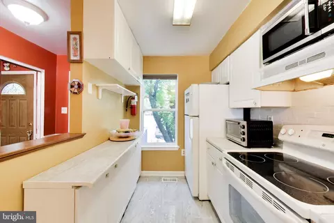 Kitchen - 2923 Lisage Way, Silver Spring, MD 20904 photo 2 of 3