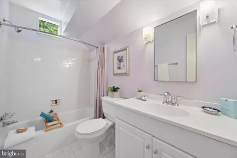 Bath - 14701 Fireside Dr, Silver Spring, MD 20905 photo 4 of 7