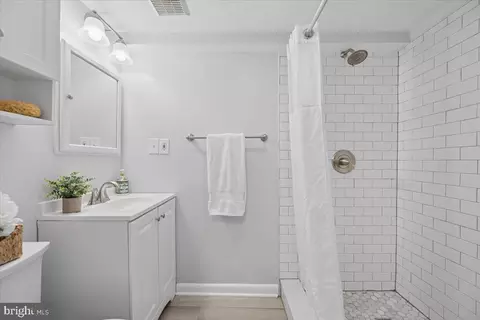 Bath - 14701 Fireside Dr, Silver Spring, MD 20905 photo 6 of 7