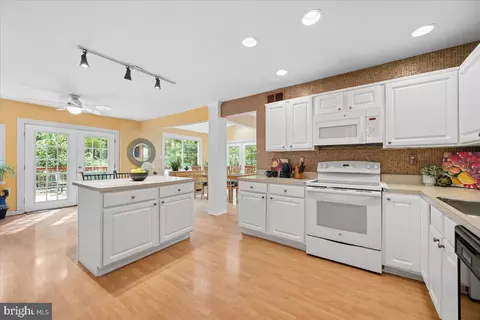 Kitchen - 14701 Fireside Dr, Silver Spring, MD 20905 photo 6 of 7