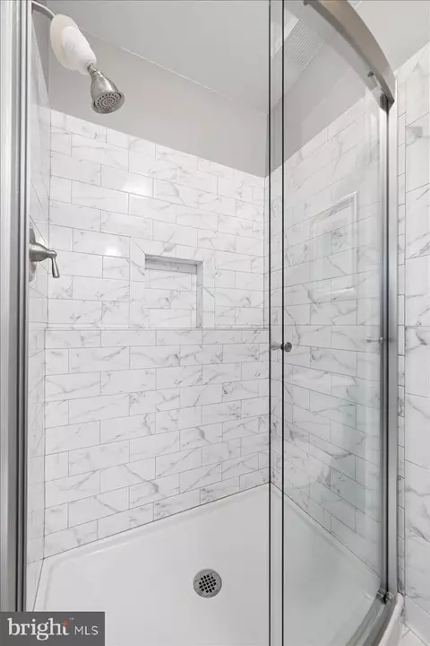 Bath - 14701 Fireside Dr, Silver Spring, MD 20905 photo 2 of 7