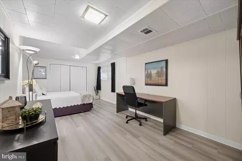 Bedroom - 14701 Fireside Dr, Silver Spring, MD 20905 photo 5 of 10