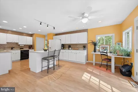Kitchen - 14701 Fireside Dr, Silver Spring, MD 20905 photo 2 of 7
