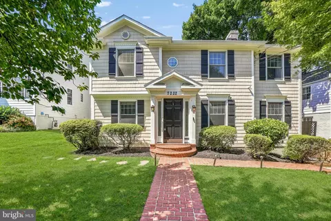 7222 Delfield St, Chevy Chase, MD 20815