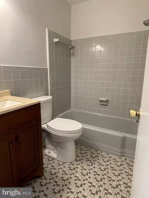 Bath - 2407 Hayden Dr, Silver Spring, MD 20902 photo 2 of 3