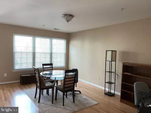 Living - 11364 King George Dr #15, Silver Spring, MD 20902 photo 2 of 2