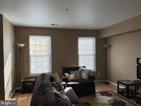 Living - 11364 King George Dr #15, Silver Spring, MD 20902 photo 1 of 2