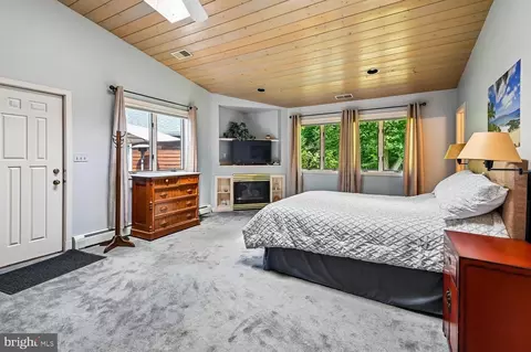 Bedroom - 18 Watergate Ct, Silver Spring, MD 20905 photo 1 of 13