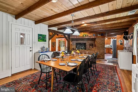 Dining - 18 Watergate Ct, Silver Spring, MD 20905 photo 2 of 8